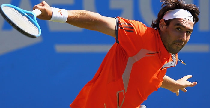 ÎŸ ÎœÎ¬ÏÎºÎ¿Ï‚ Ï…Ï€Î¿ÎºÏÏ€Ï„ÎµÎ¹ ÏƒÏ„Î¿Î½ Darcis